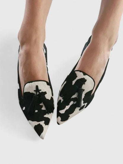 Dhreika | Women's Giraffe Print Tassel Pointed Toe Loafers