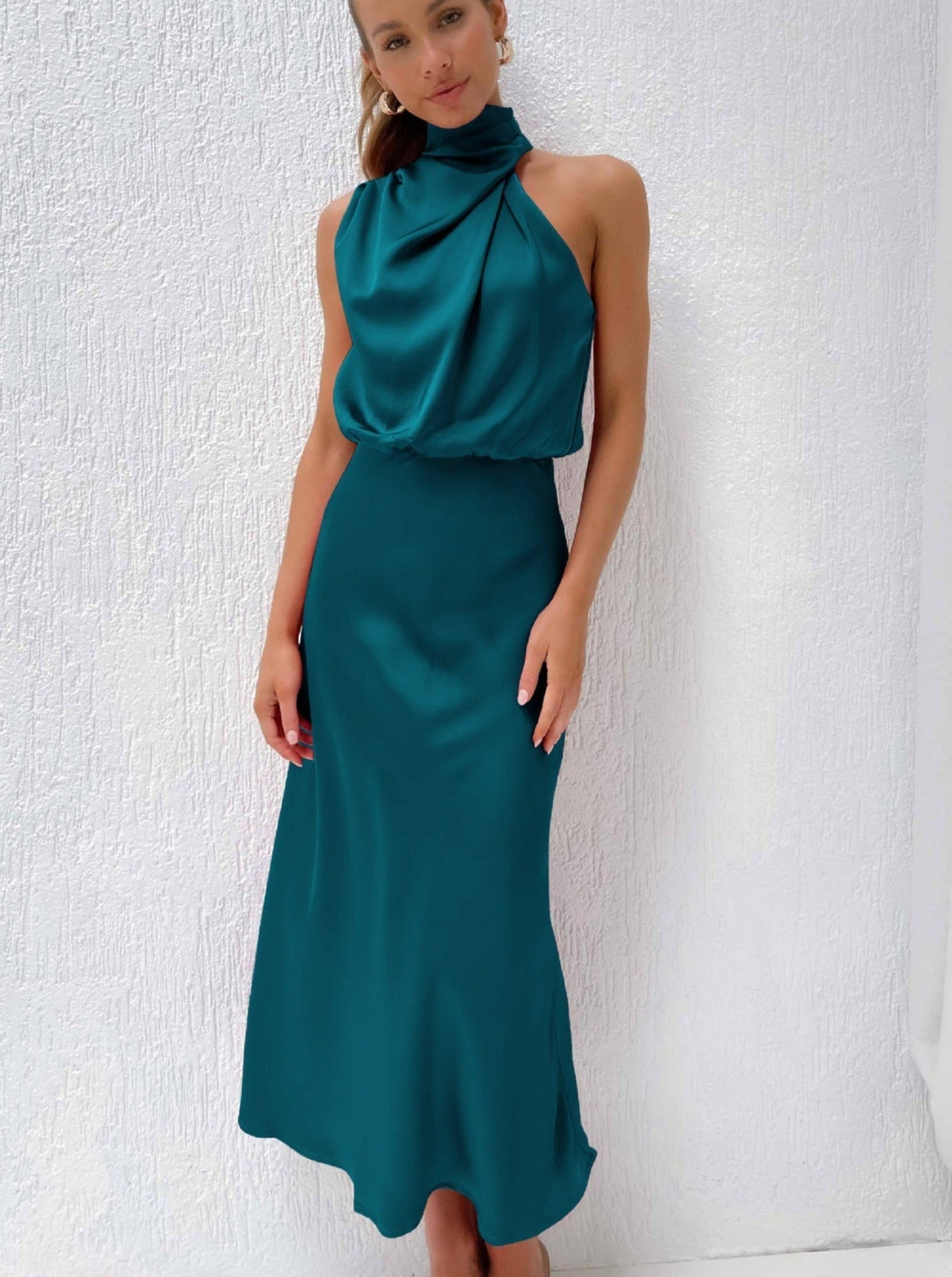Irene | Elegante blauwe halternekjurk
