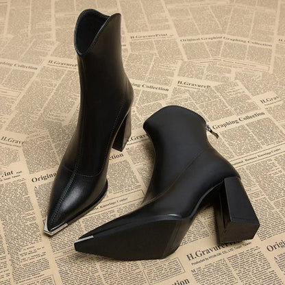Nox | Women's Pointed Toe Chrome Tip Block Heel Chelsea Boots