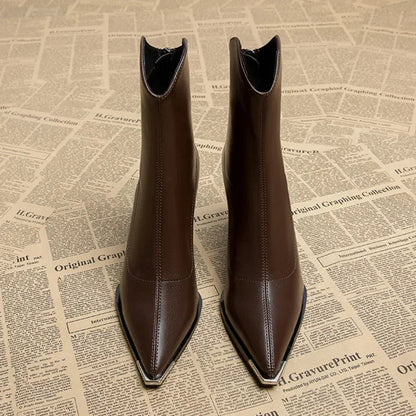 Nox | Women's Pointed Toe Chrome Tip Block Heel Chelsea Boots