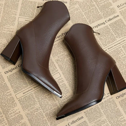 Nox | Women's Pointed Toe Chrome Tip Block Heel Chelsea Boots