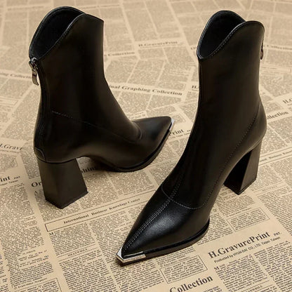 Nox | Women's Pointed Toe Chrome Tip Block Heel Chelsea Boots