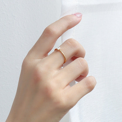 Victorine | Women's Dainty Solitaire Ring