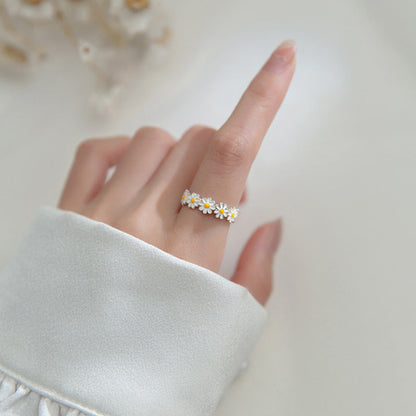 Maisy | Women's Daisy Flower Enamel Band Ring