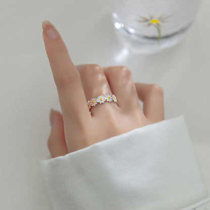 Maisy | Women's Daisy Flower Enamel Band Ring