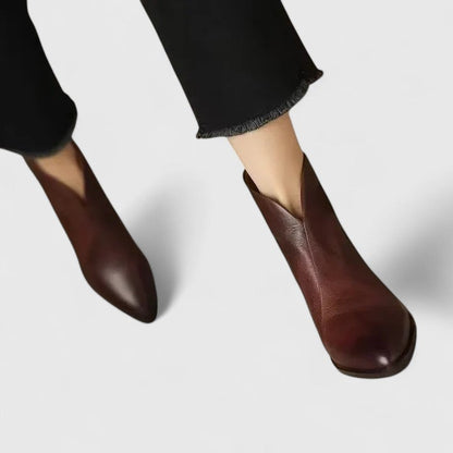 Lissie | Women's Pointed Toe Block Heel Ankle Boots