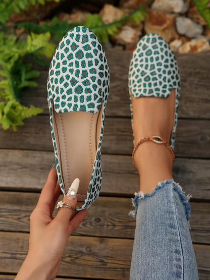 Mia | Women's Pointed Toe Slip On Ballet Flats