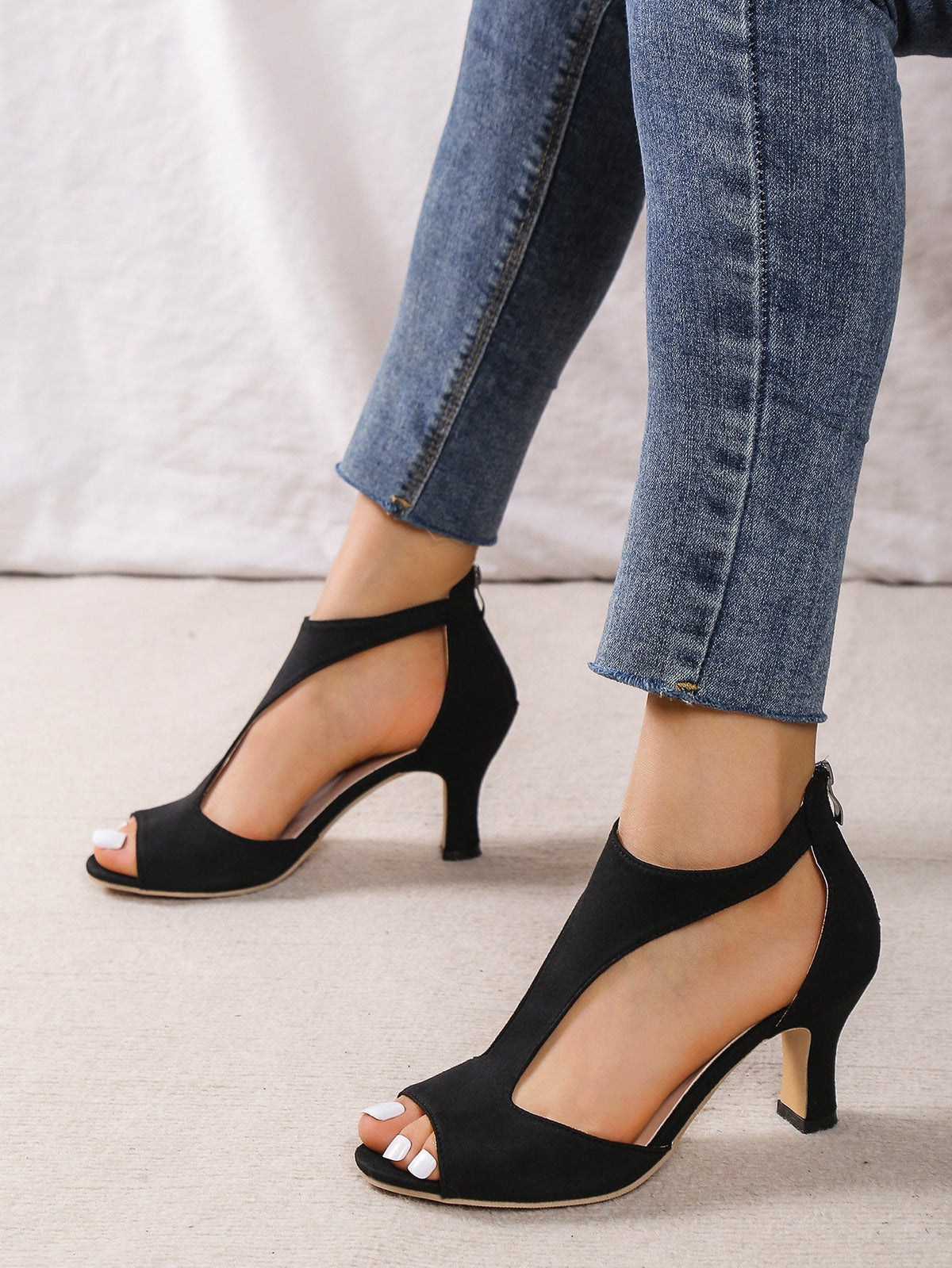 Mona™ Classic Leather Heels – Designed for Lasting Comfort